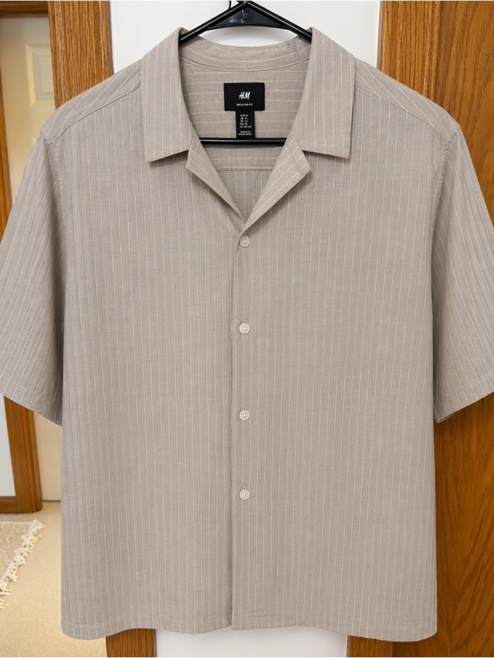 H&M Beige Thin-Stripe Short-Sleeve Button-Down Shirt